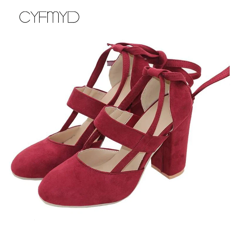 Женские туфли на высоком каблуке пикантные женские туфли-лодочки из флока на высоком квадратном каблуке в римском стиле с ремешком на щиколотке; сезон весна; большие размеры 4-10,5 - Цвет: Red