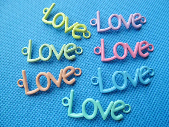 

15 colors painted metal "LOVE" pendant/hanging connector charm/finding LV0007