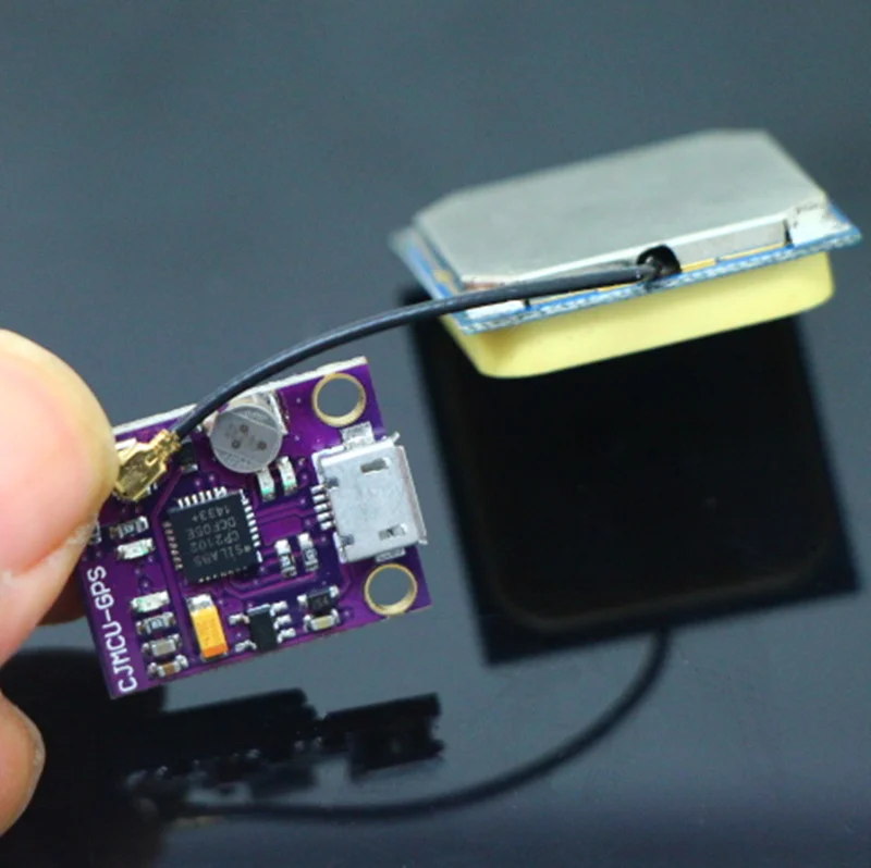 

New M8N NEO-M8N-0-001 GLONASS Neo-M8N Beidou dual-mode GPS module USB port