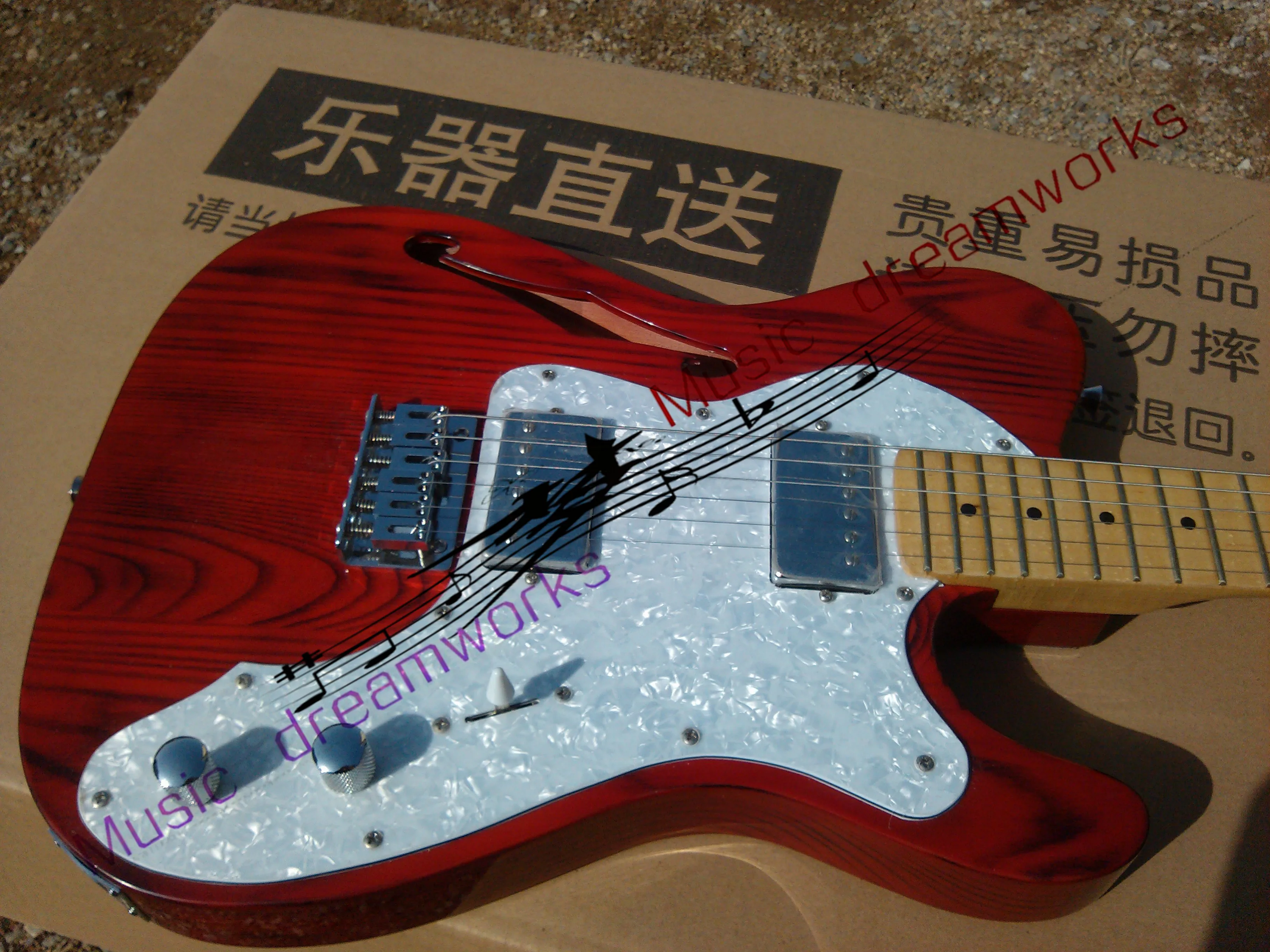 

China firehawk electric guitar, T1L2 ash wood Body The color and logo can be changed Free shipping