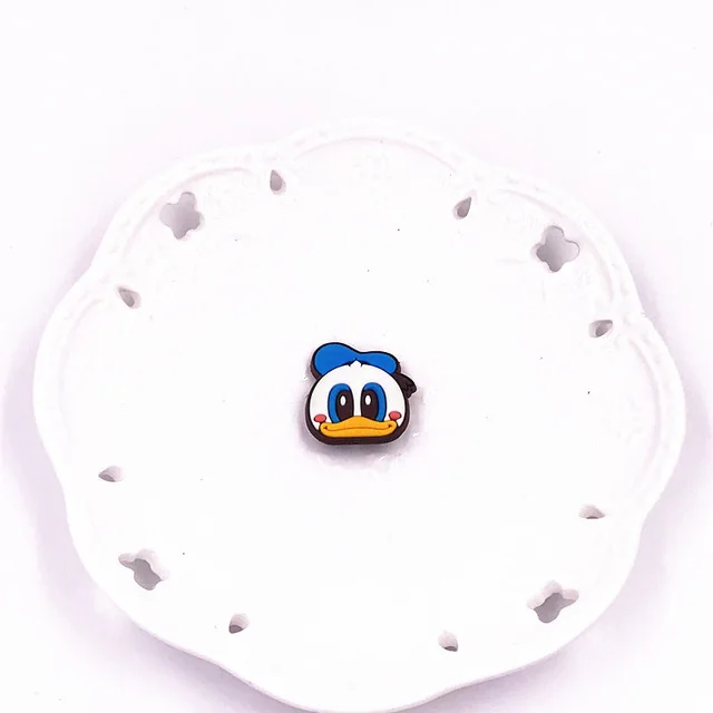 1PCS-Cute-Bear-Dog-Mickey-Minnie-Badges-Pin-Kawaii-Cartoon-Icon-Badges-Buttons-Pins-Badges-Bags.jpg_640x640 (9)