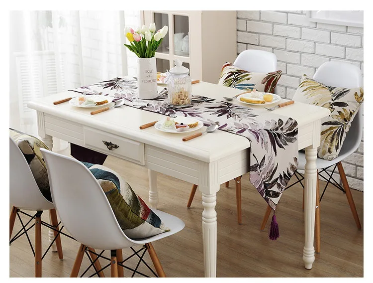 Modern Fashion Table Runner