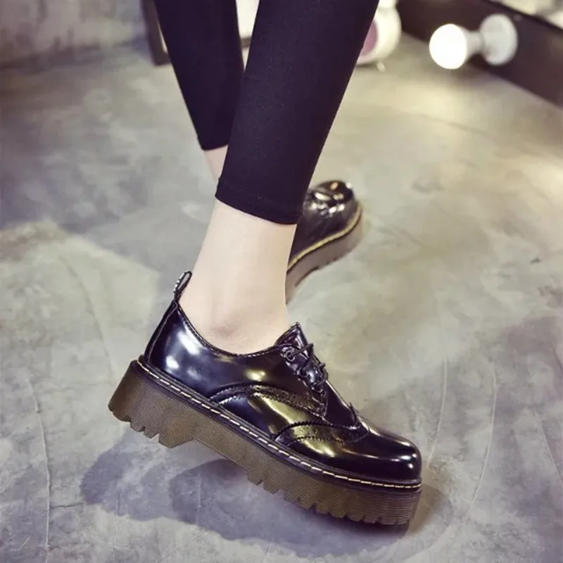 COOTELILI Designer Shoes Women Luxury 2018 Brogue Flat Platform Shoes Woman 4cm Heel PU Leather Lace-Up Ladies Shoes Flats 35-40 (3)