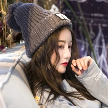 Модная Толстая Теплая Вязаная Шапка-бини с помпоном для женщин, Осень-зима, Новое поступление, популярные женские повседневные Шапки-бини с буквами