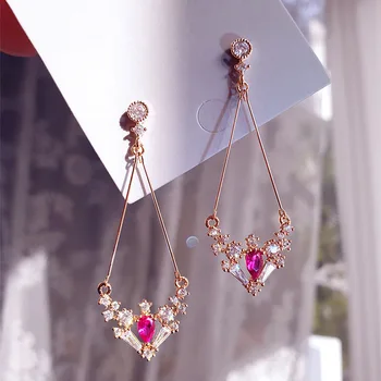 

Classic Crystal Women Dangle Earrings Triangular Crystal Fresh Earrings Luxury Designer Jewelry For Women Bohemian Earrings