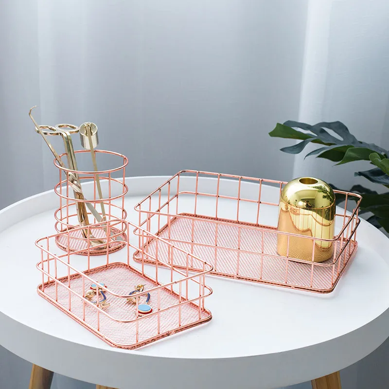 

Heart-shaped Wrought Iron Metal Storage Basket Office Desktop Sundries Makeup Brushes Cosmetics Multifunction Organizer Basket
