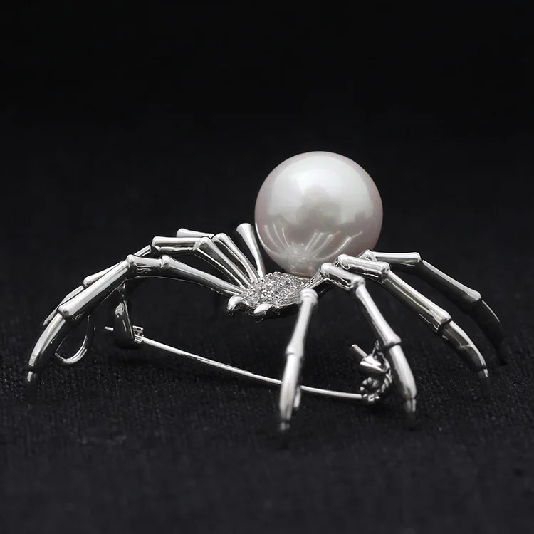 

New Personality Insects Personality Black and White Pearl Spider Brooch Gift for Women and Men YP3303