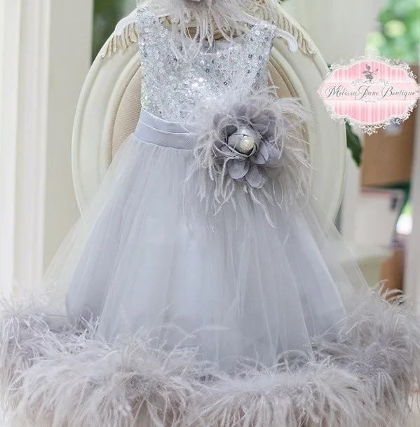 Cheap Sliver Little Girls Summer Party Dresses Crew Neckline Sparkle Bling Bling Flowers Feather Custom Make Flower Girls Dresses