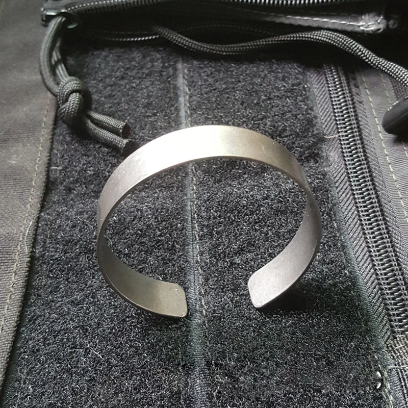 Титановый EDC браслет многофункциональный инструмент открытый простой мужской и женский декоративный металлический браслет лазерная гравировка