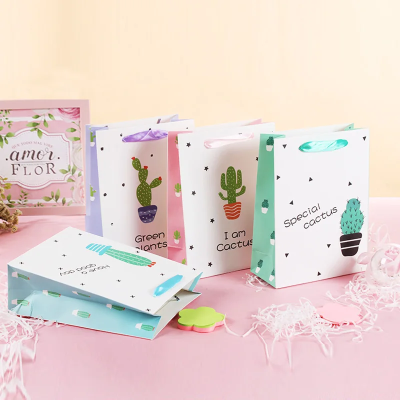 

2pcs Cactus Gift Boxes Green Plants Paper Gift Bags For Baby Shower Birthday Wedding Party Gift Bag Party Favors Gift Wrapping