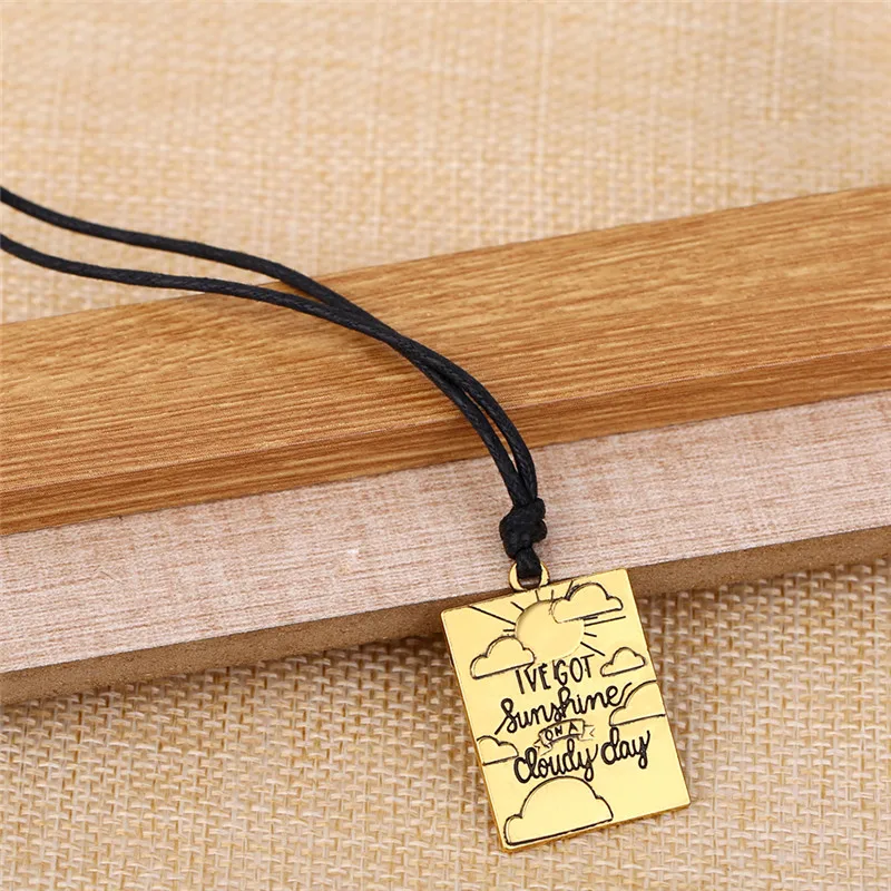 fashion necklace10