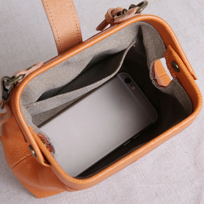 AETOO Leather mini bag, leather mouth gold bag, one-shoulder slant bag, minimalist doctor bag