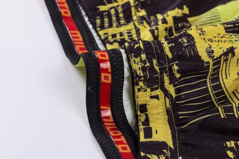 10 (8)
