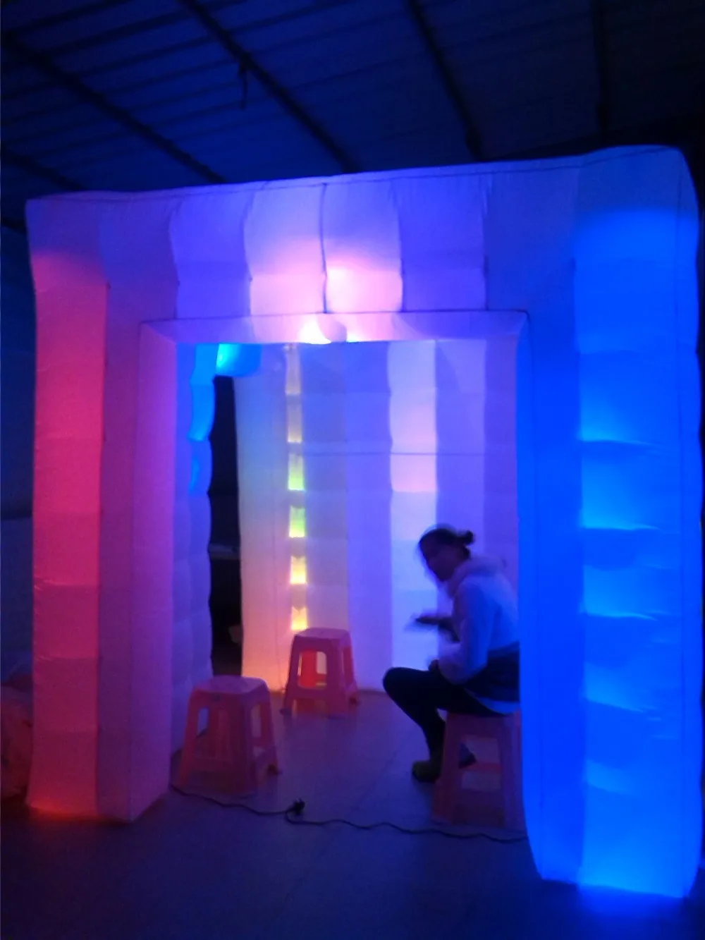 Оборудование для выставки надувная фотобудка со светодиодной подсветкой 3 двери 2,5 м x 2,5 м x 2,5 м