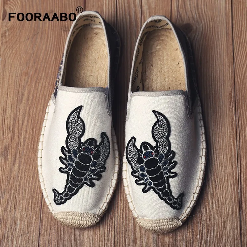 

FOORAABO 3D Embroidered Scorpion Pattern Summer Men's Canvas Shoes Breathable Male Loafers Flats Footwear Driving Shoes