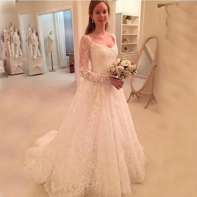 

Vintage A-line Wedding Dresses Illusion Long Sleeves V-neck Lace Bridal Gowns Sweep Train Wedding Gowns For Church Wedding