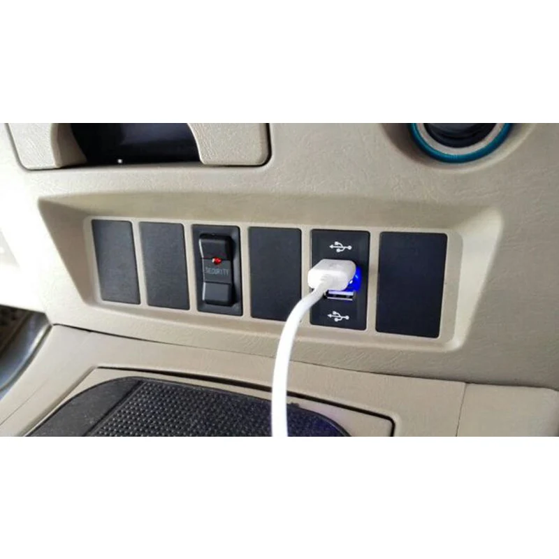 Автомобильное зарядное устройство с USB разъемом разъем для автомобильного
