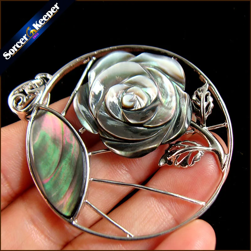 

2018 Natural Mother of Pearl SeaShell Hand-carved Rose Flower Chain Necklace Pendants Vintage Bijoux Women Jewelry SKA09