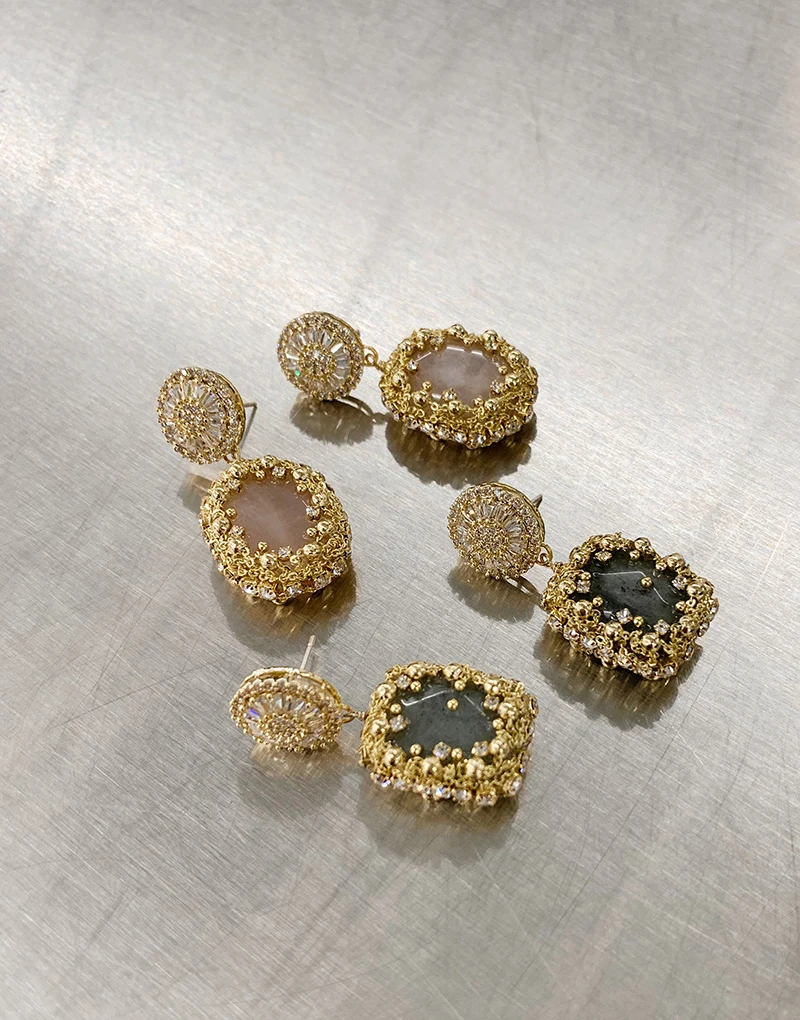 

Handmade designer ultra-flash zircon plate original stone rhinestone earrings