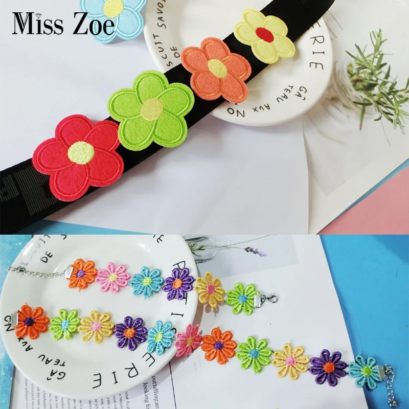 

Cutyyy Cartoon Flowers Brooches Choker Necklace Bracelet Red Yellow Blue Green Pink Orange Flower Chains Kawaii Gift for Girls