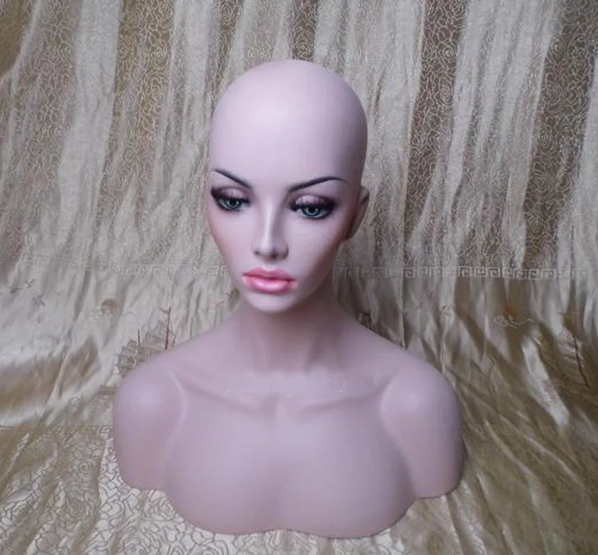 Realistic Fiberglass Female Mannequin Head With Shoulder Display Wig