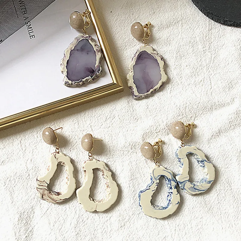 

AOMU New Vintage Autumn Winter Pattern Geometric Irregular Hollow Dangle Earrings for Women Girl Fashion Big Earrings