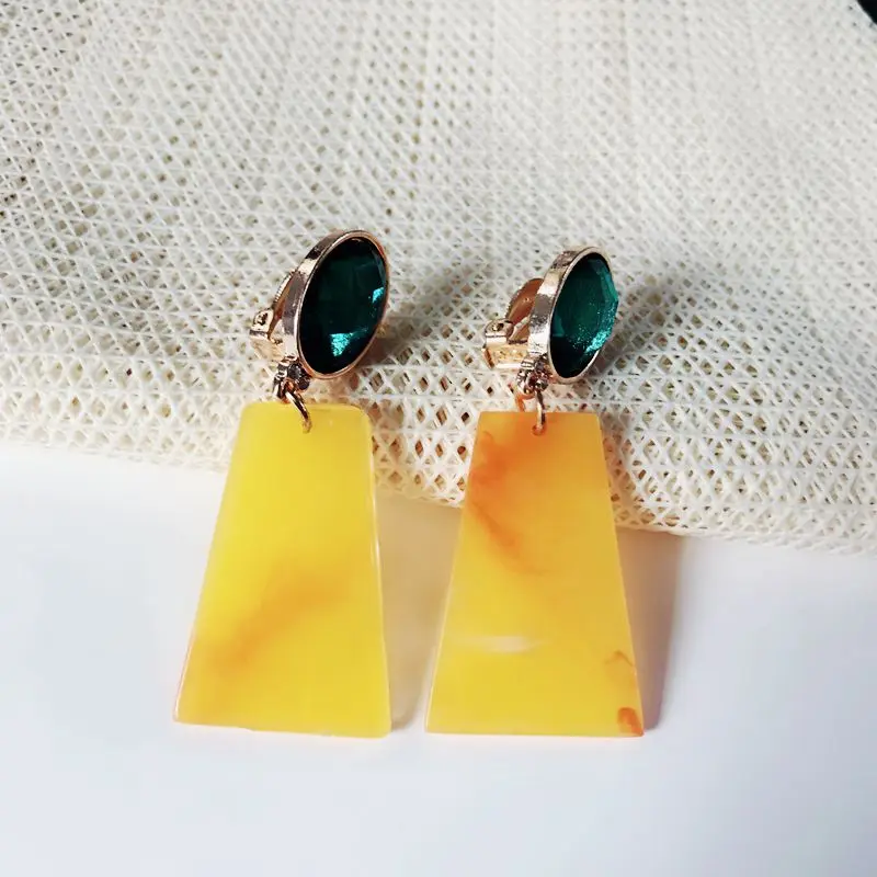 Free Shipping New Design Geometric Resin Yellow Green Lightweight Sweet Clip Earring