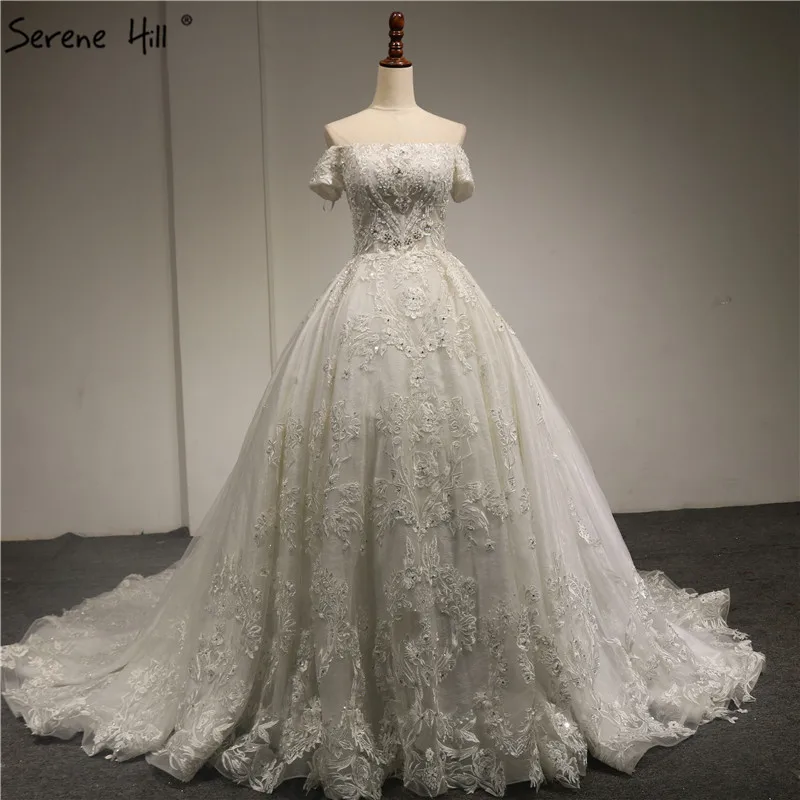 Luxury Big Train Off Shoulder Wedding Gowns Short Sleeves High End