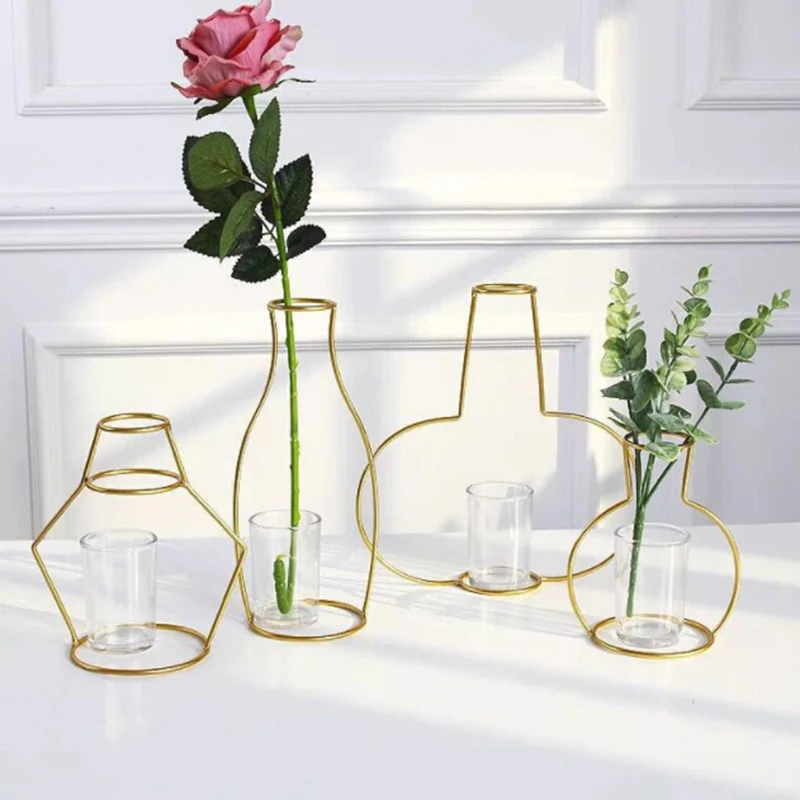 

Creative Wire Vase Geometric Metal Iron Flower Holder Office Unique Gold Gifts For Home Living Room Decoration Cup is not includ