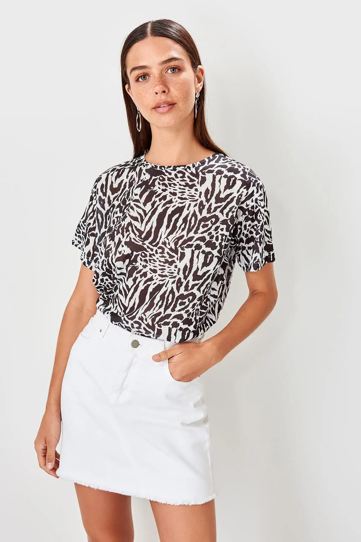 Trendyol белые Украшенные Базовые Трикотажные футболки TWOSS19TS0212 | Женская одежда