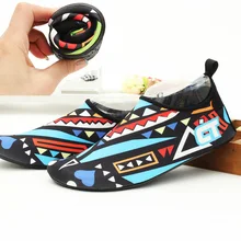 Носки для дайвинга; тапочки для плавания; гидрокостюм; нескользящая пляжная обувь для плавания; обувь для подводного плавания; тапочки для плавания