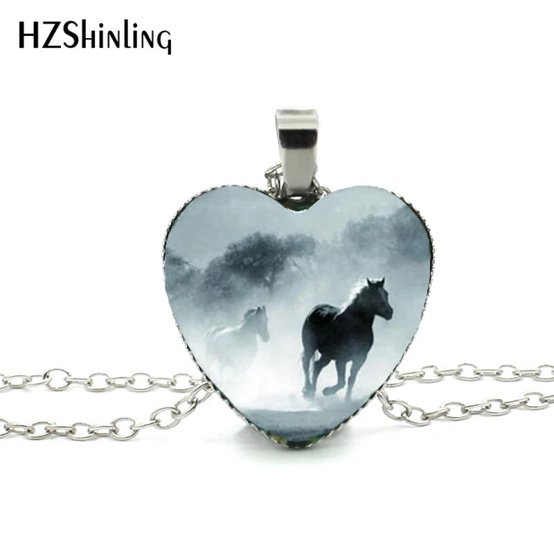 New Horse in Fog Heart Necklace Running Horse Heart Pendant Flying Horse Jewelry Silver Heart Shaped Necklaces HZ3