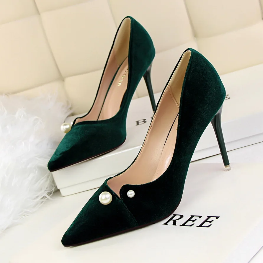 

Hot Promotion Qitong Pearl Woman High Thin Heels Pumps Sexy Pointed Toe Slip On Women Shoes Plus Small Size Special Cutouts