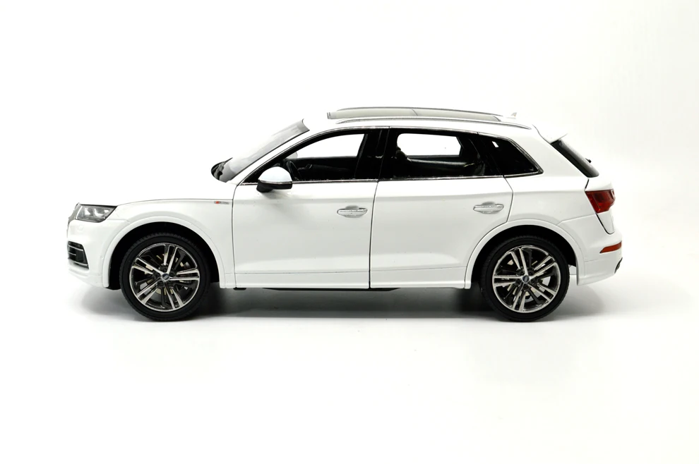 1/18 1:18 1 18 масштаб Audi Q5L 2018 белая статическая имитация литая модель автомобиля из