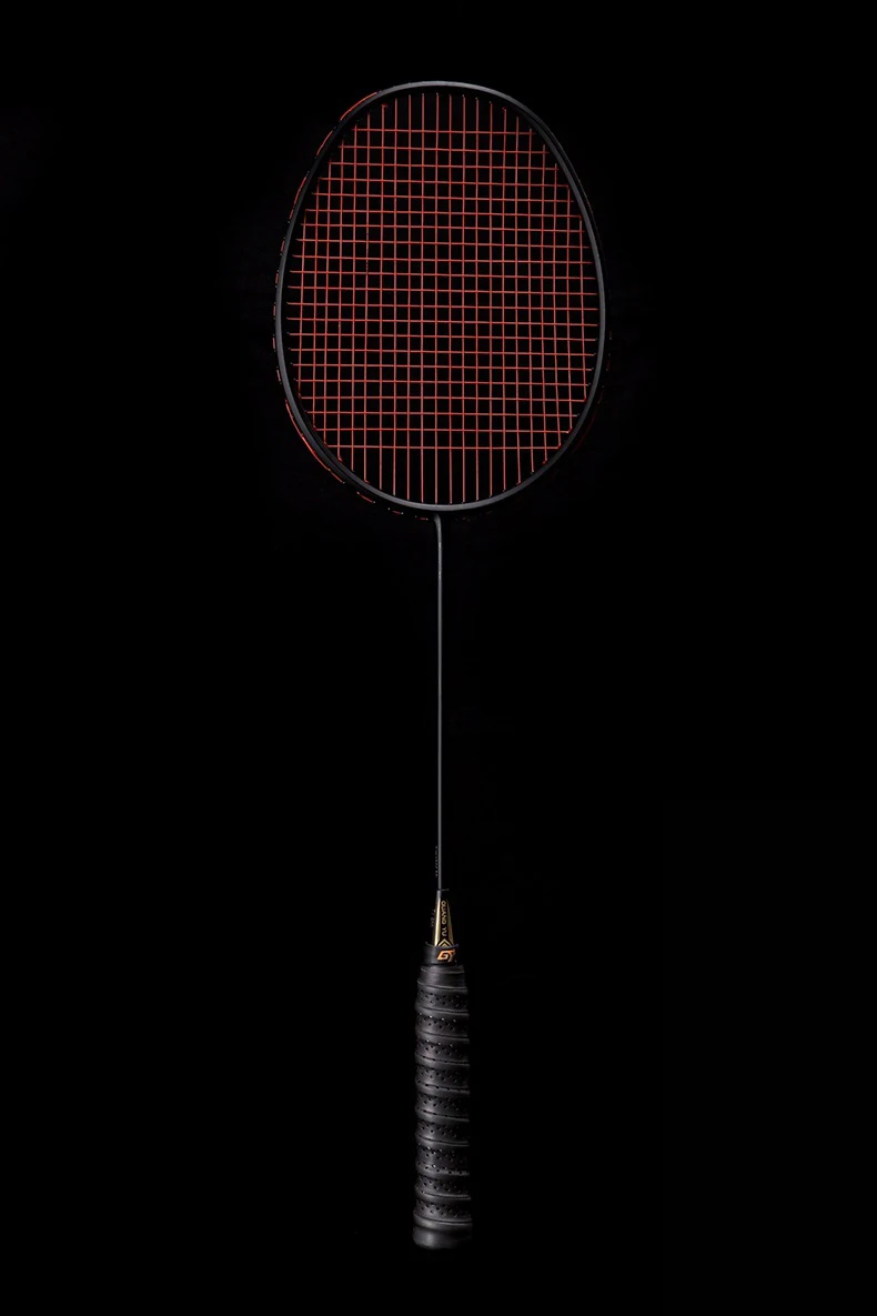 Сверхлегкий 6U 72 г и 4U 82 г нанизанная ракетка для бадминтона Professional Carbon Badminton Racquet 22-30 LBS free Grips and Wristband