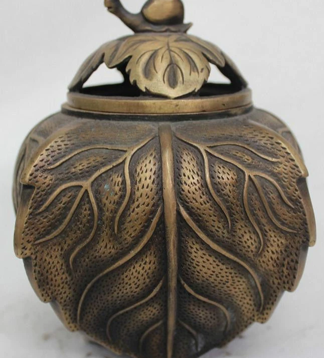 

7"Chinese China Folk Bronze Lifelike leaf snail Statue Incense Burner Censer