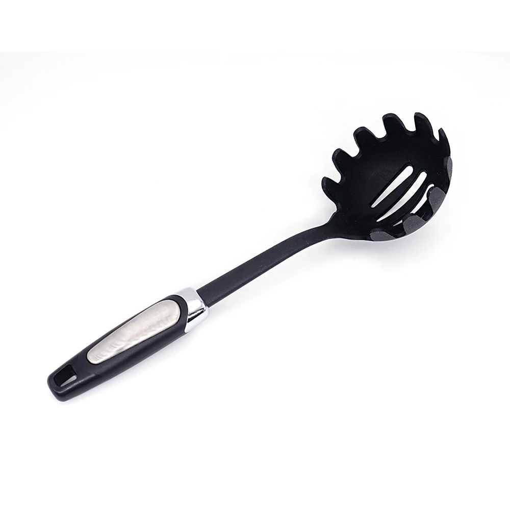 1PCPracticalPastaNoodleSpoonPastaScoopcolanderNoodleSpaghettiLadleSlotSpoonNylon
