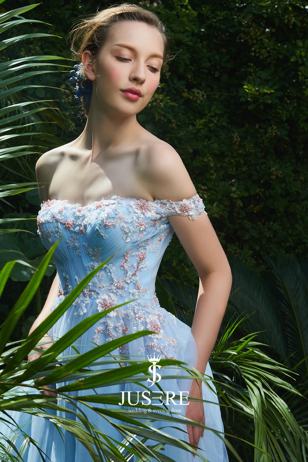 

Sweetneckline Pleated Soft Tulle Beaded Lace Applique Blue Special Occasion Dress