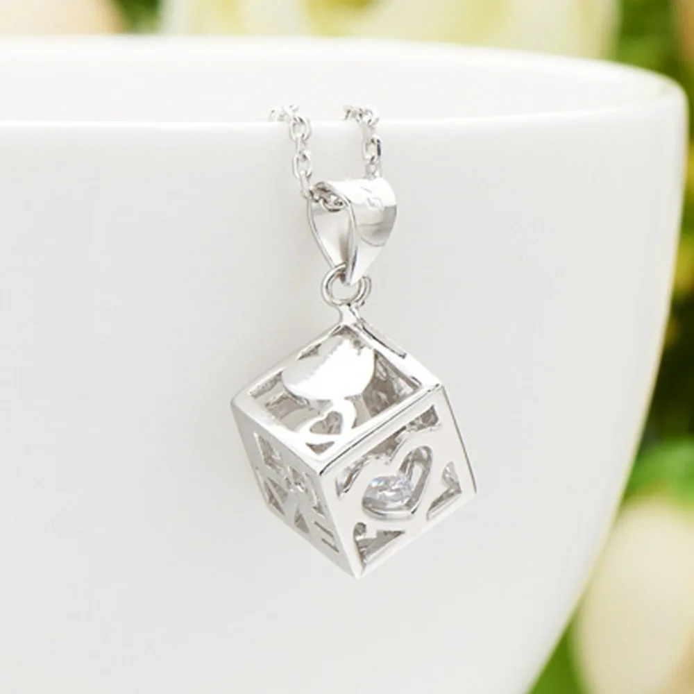 кулон куб. подвеска кубик. кулон в виде куба. подвеска кубик золото. кулон куб.