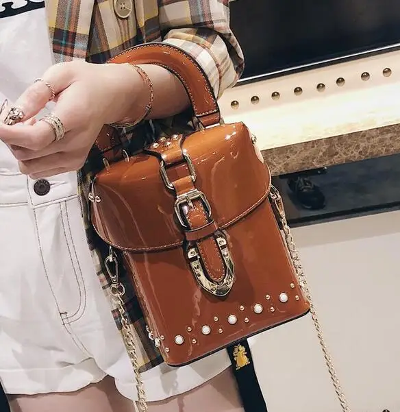 

2019 New retro small square bag box fashion lock rivet handbag chain shoulder messenger bag