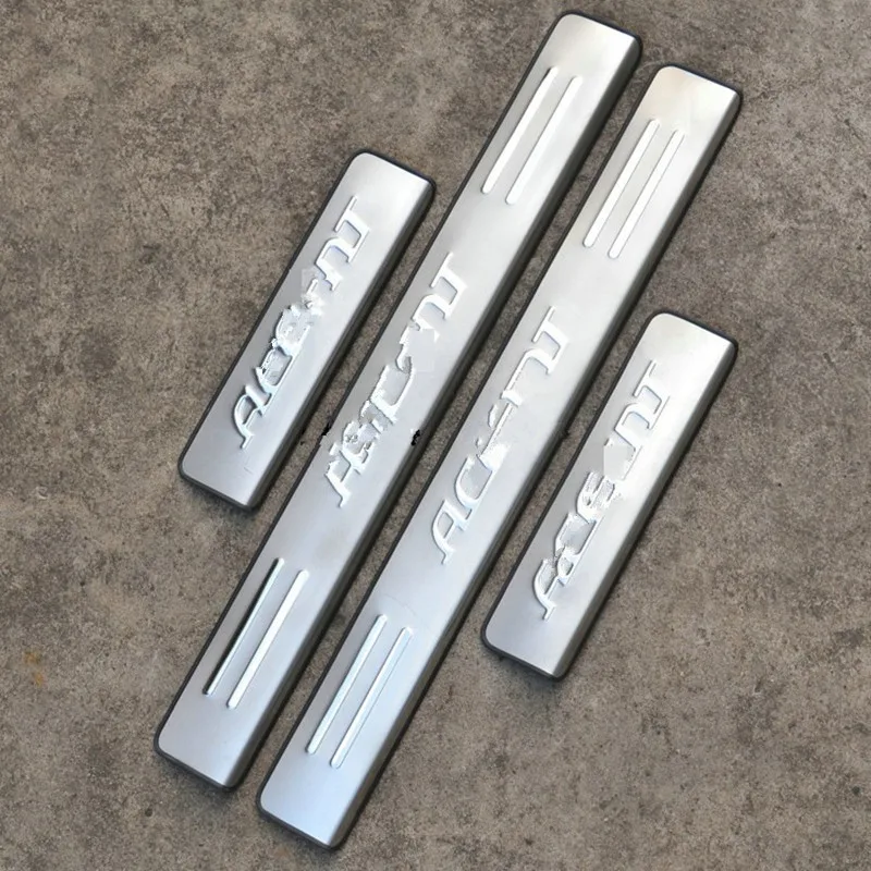

Auto parts Stainless Steel Side Door Sill Cover / Scuff Plate Trim 4Pcs/Set fit for Hyundai Accent 2006 -2013 Car styling