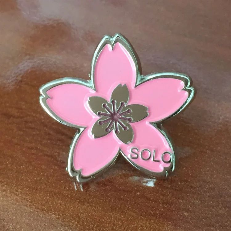 flower shape badge pink color,zinc alloy lapel pin flower shaped