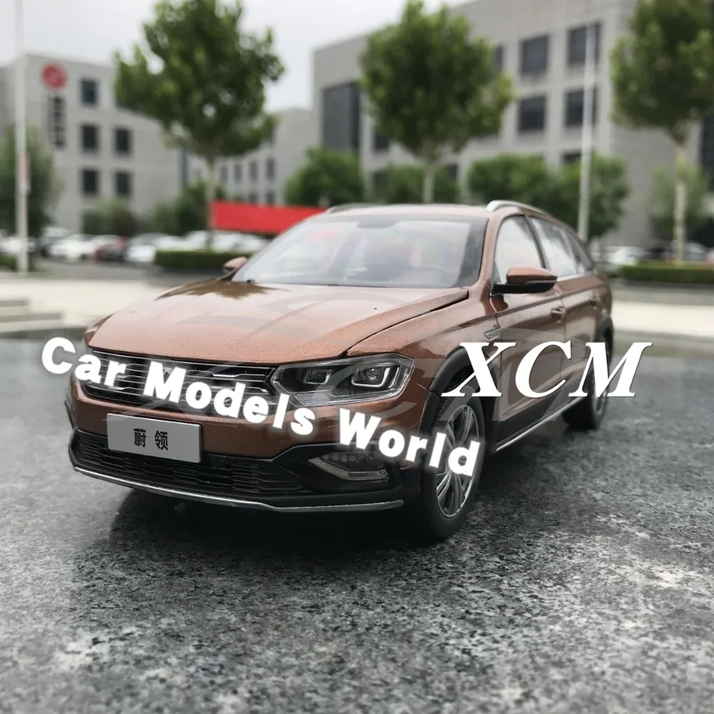 

Diecast Car Model for C-TREK C-Trek (Brown/Gold) 1:18 + SMALL GIFT!!!!!!!!!