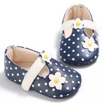 

Sweet Princess baby girls shoes kids chaussures white dots crib sneakers soft soled infant slippers children Leather moccasins