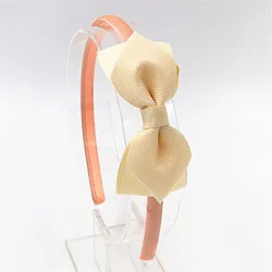 Charming Bowknot Headband for Girls - Stylish Hair Accessory for Kids (Beige)