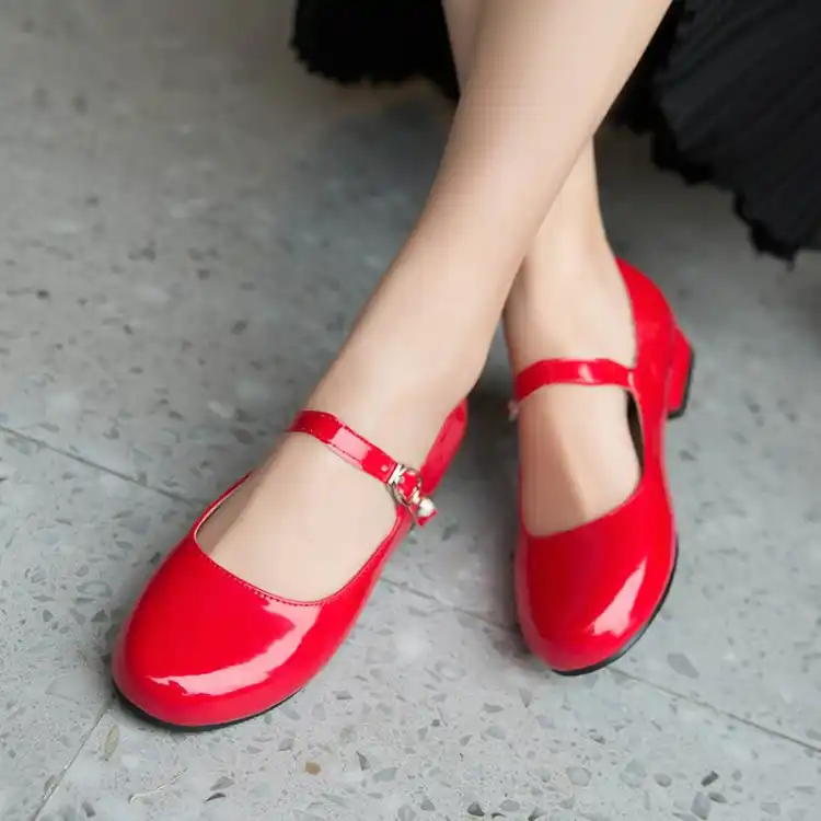 cute short heel shoes