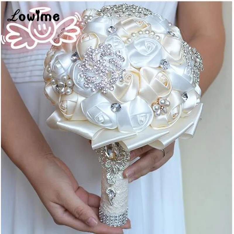 

2017 Wedding Bouquet Stunning Crystal Beaded Artificial Wedding Bouquets Wedding Accessories Rose Flowers Buque De Noiva