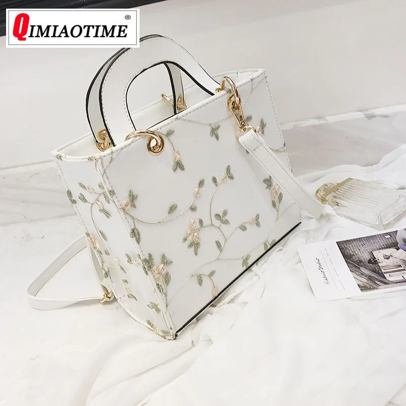 

Lace PU Small Square Bag 2018 New Trend Handbag Embroidered Diana Package Fashion Small Fresh Shoulder Messenger Bag Woman Bag