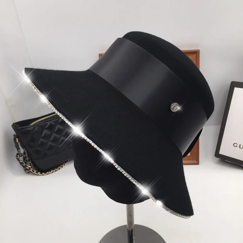 

Winter drill eaves French retro black show face young British Hepburn wool hat Bell-shaped basin fisherman hat Bucket Hats