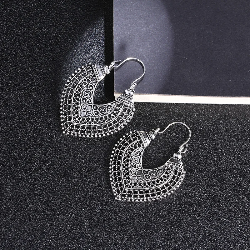 Bohemian Style Vintage Heart Shaped Earrings Earrings & Studs Bohemian Style Vintage Heart Shaped Earrings